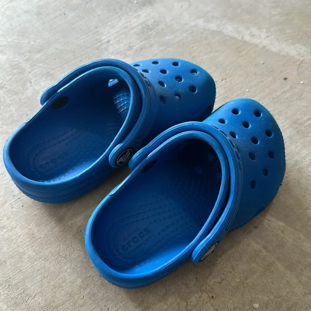 Crocs - Picture 2 of 2
